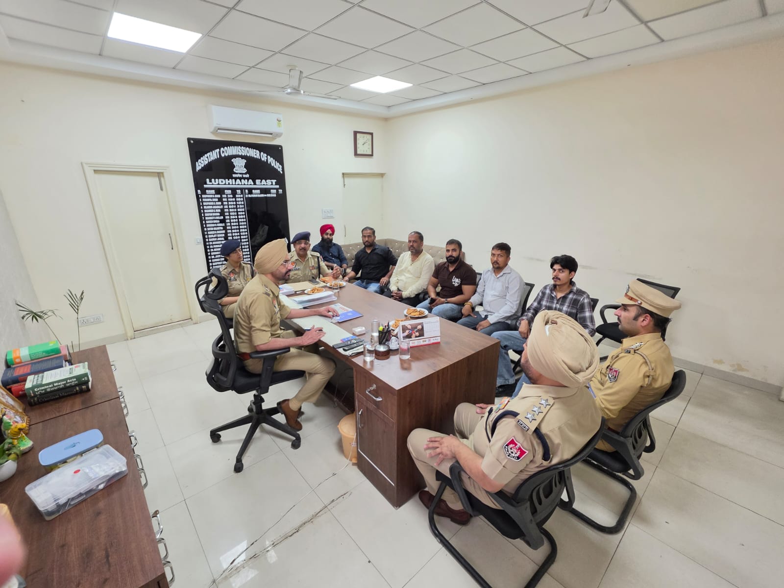 नशा मुक्ति मोर्चा और पुलिस की बैठक, नशे के खिलाफ रणनीति पर चर्चा
